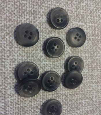 Гудзики костюмні, пальтові 215