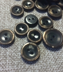 Гудзики прошивні 220