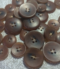 Пуговицы прошывные 82