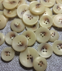 Пуговицы прошывные 82